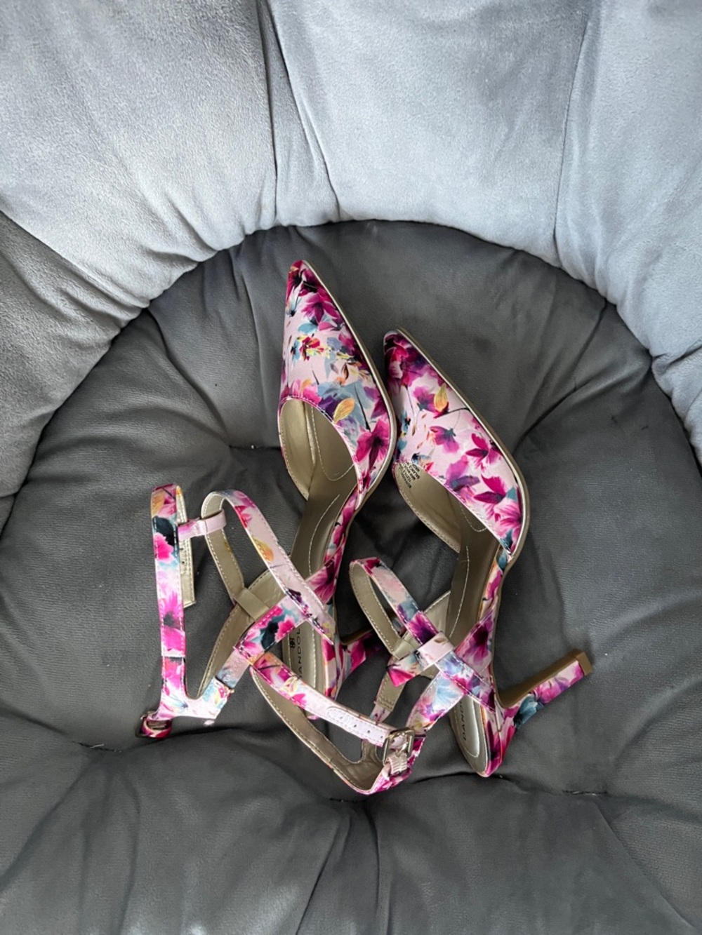 Bandolino Pink Floral Pointed-Toe Strappy Heels